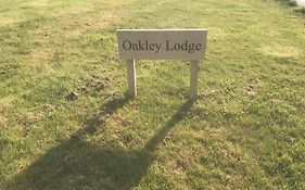 Oakley Lodge- Luxury Farm Cottage